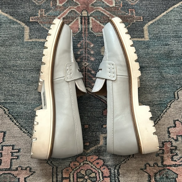 JOURNEE COLLECTION-- Kenly Comfort Foam Penny Loafer (Women) - Picture 4 of 5